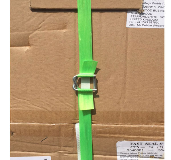 Green Coloured Hot Melt strap boxes application image
